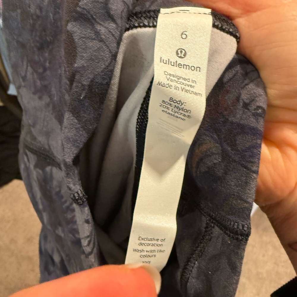 Lululemon Athletica Align Patterned Leggings - image 2
